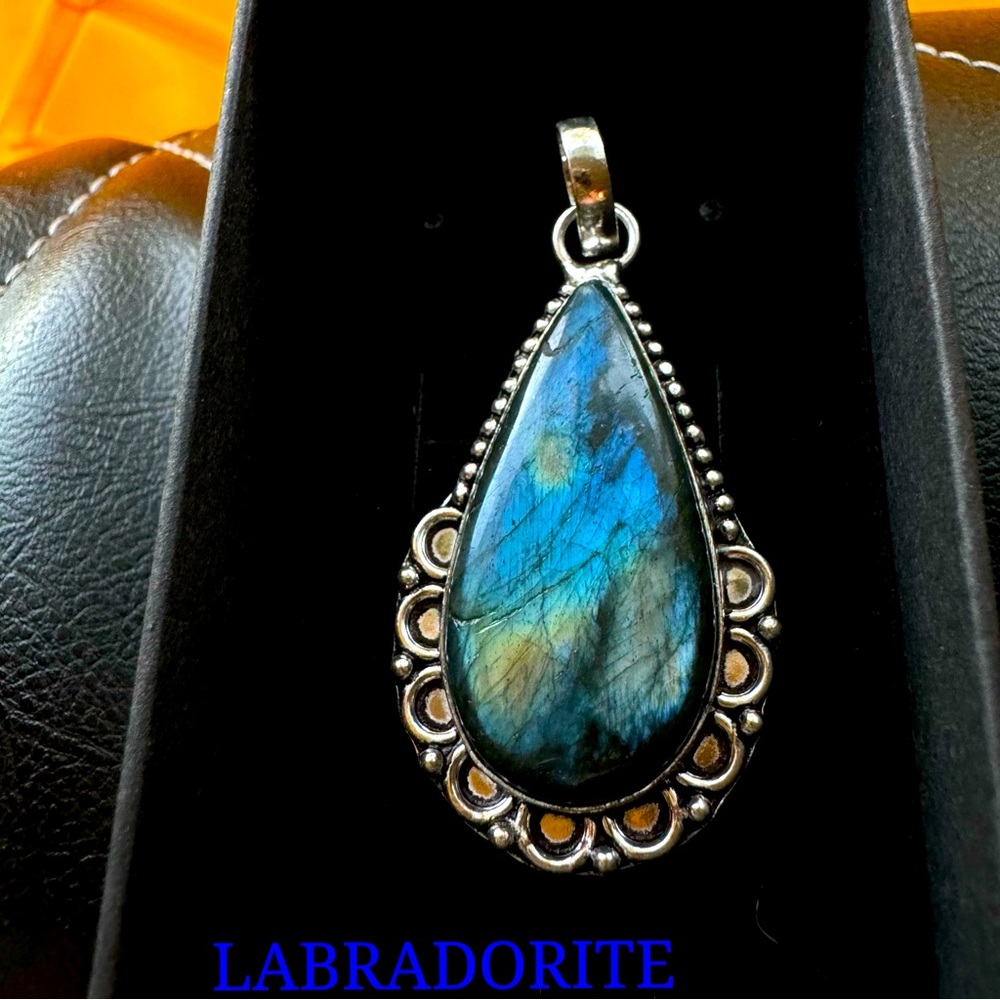 LABRADORITE PENDANT NECKLACE| 925 sp